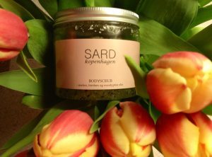 Sard update med hilsner fra læsere