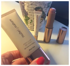 Naturlige BB cremer i fem fine farver